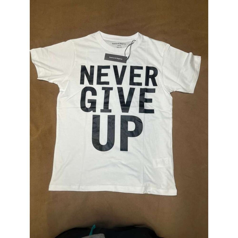 Never Give Up White T-Shirt Size L Motivational Graphic Unisex Cotton Tee